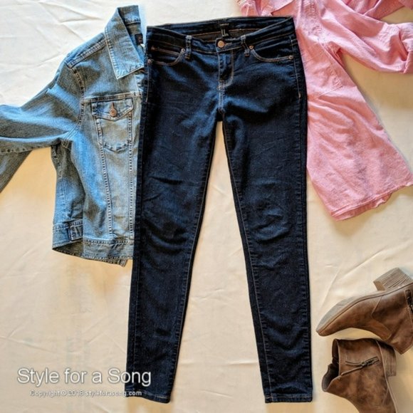 Forever 21 Dark Wash Skinny Jeans 25 - Picture 3 of 7